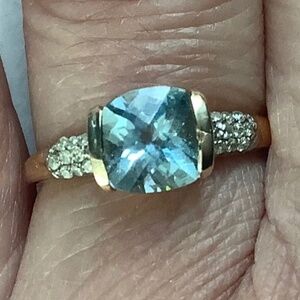 14K Gold Cushion Cut Aquamarine with Diamond Accents